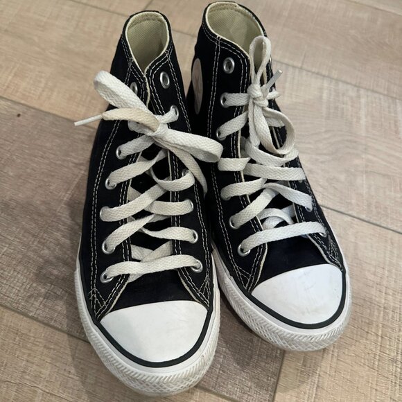CONVERSE YOUTH SIZE 2 BLACK HIGH TOP SNEAKERS SHOES - Picture 2 of 9
